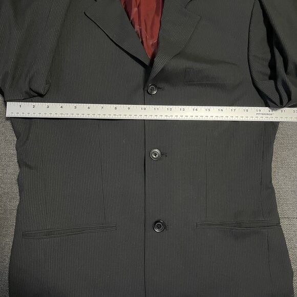Haggar Enterprise 38R 3 Button Black Pinstripe 2 Pc Suit 32 X 32 Pleated Pants - Picture 7 of 16
